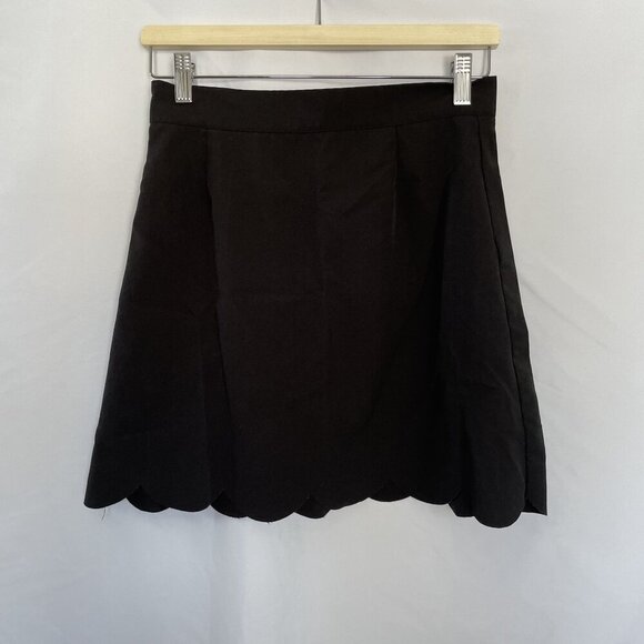 Black Scalloped Hem Mini Skirt With Side Zipper Closure business casual comfort - Picture 1 of 7